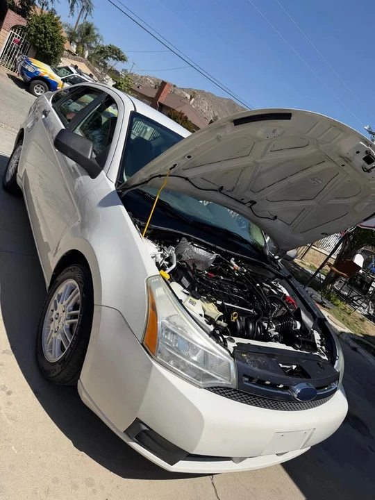2010 Ford Focus 2nd Gen - Image 12 of 13