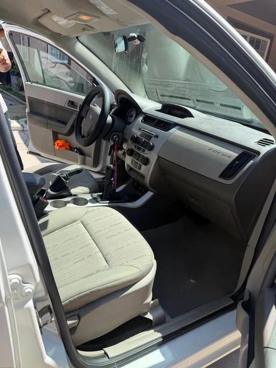 2010 Ford Focus 2nd Gen - Image 4 of 13