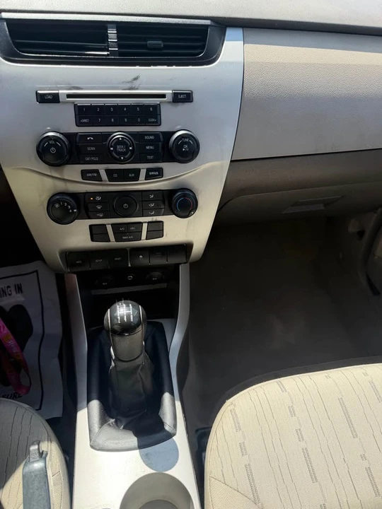 2010 Ford Focus 2nd Gen - Image 8 of 13