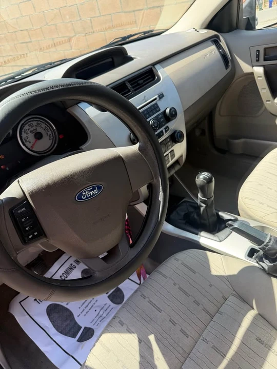 2010 Ford Focus 2nd Gen - Image 6 of 13