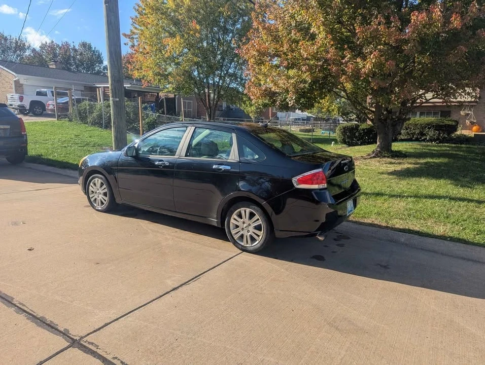 2010 Ford Focus 2nd Gen - Image 7 of 10