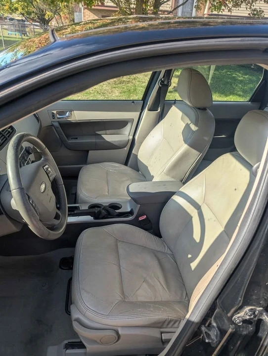 2010 Ford Focus 2nd Gen - Image 8 of 10