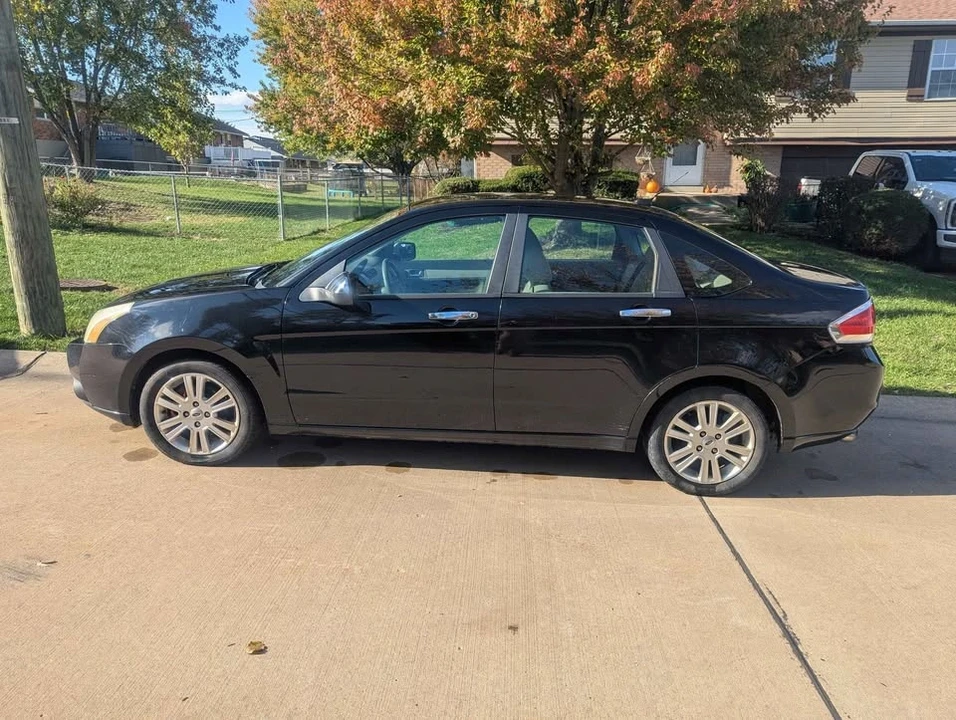 2010 Ford Focus 2nd Gen - Image 6 of 10