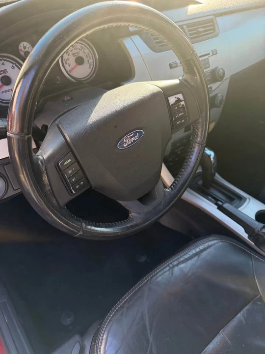 2010 Ford Focus 2nd Gen - Image 16 of 17