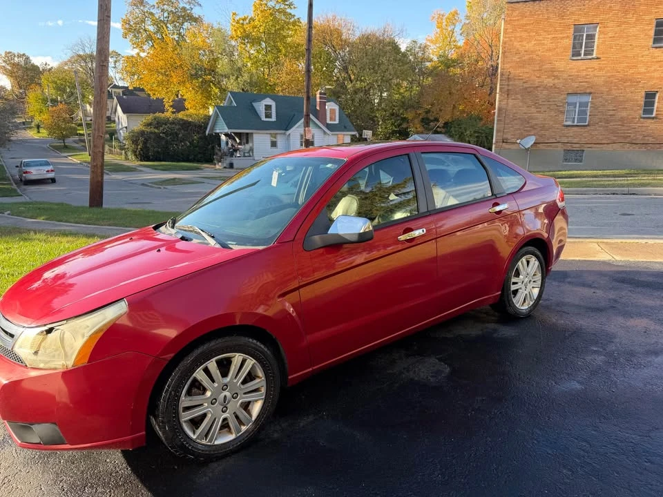 2010 Ford Focus 2nd Gen - Image 15 of 17