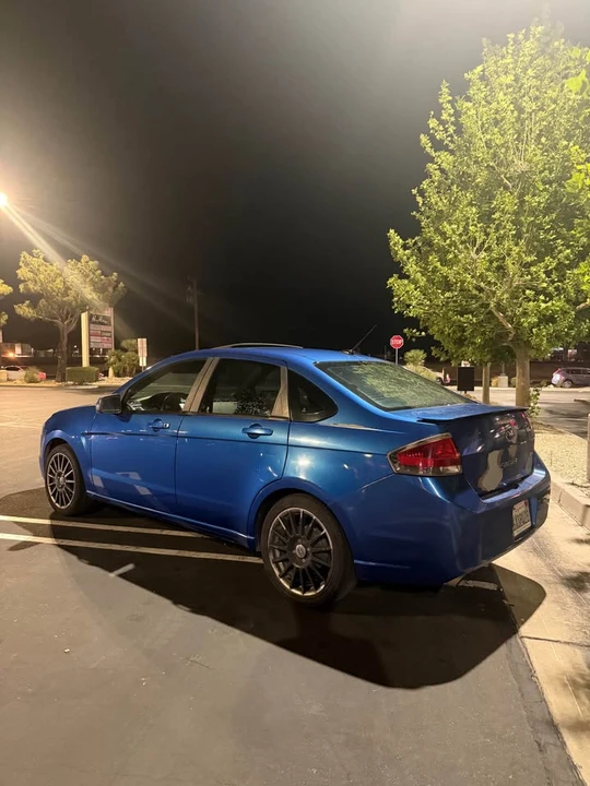 2010 Ford Focus 2nd Gen - Image 2 of 14