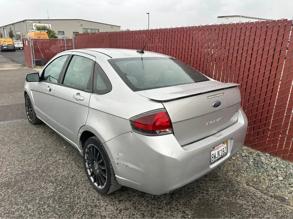 2010 Ford Focus 2nd Gen - Image 4 of 9