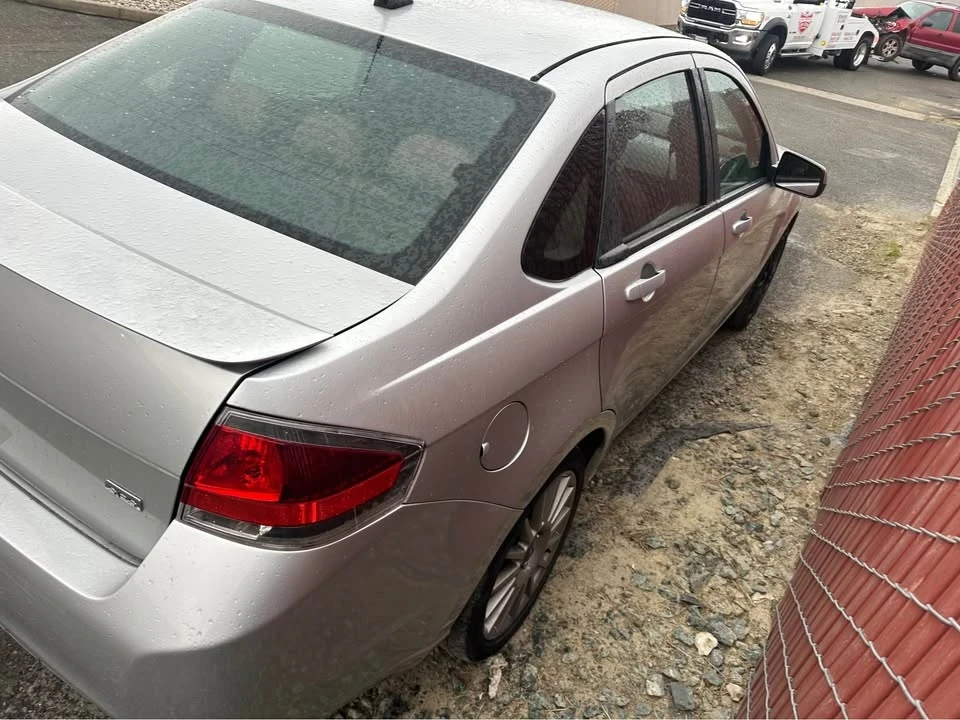 2010 Ford Focus 2nd Gen - Image 2 of 9