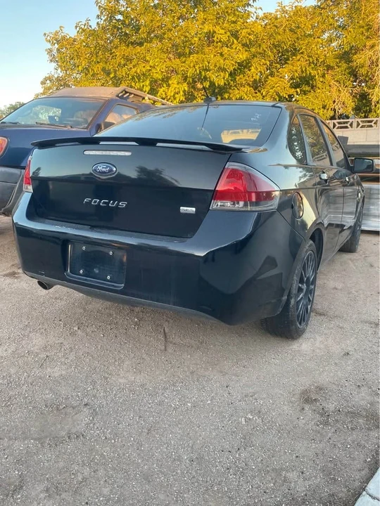 2010 Ford Focus 2nd Gen - Image 3 of 4