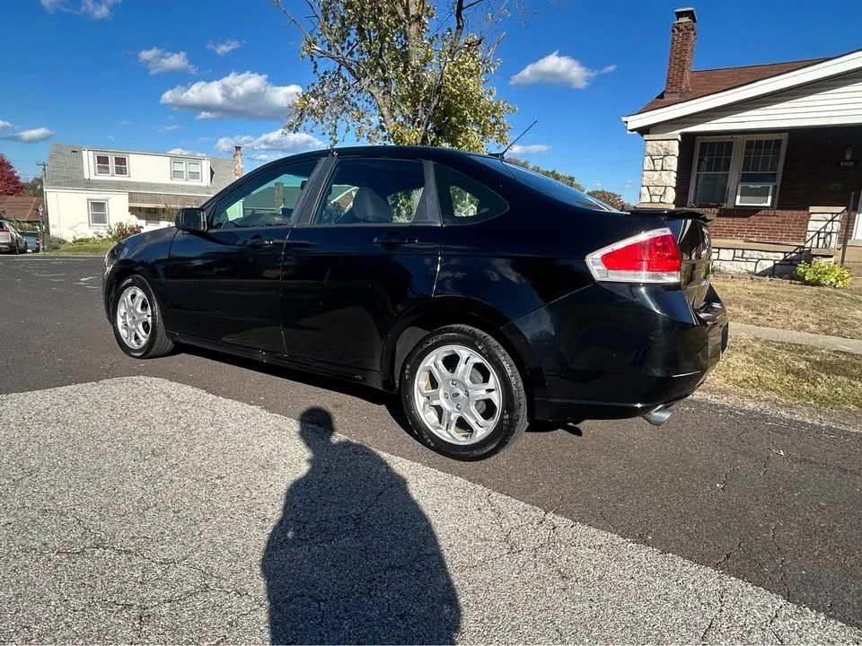 2010 Ford Focus 2nd Gen - Image 2 of 9