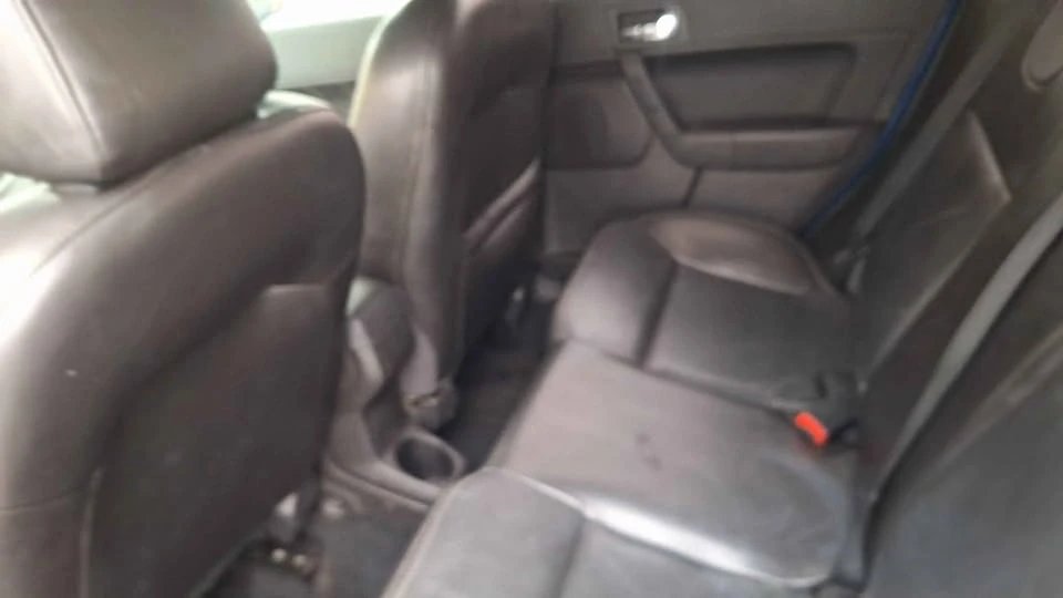 2010 Ford Focus 2nd Gen - Image 9 of 19