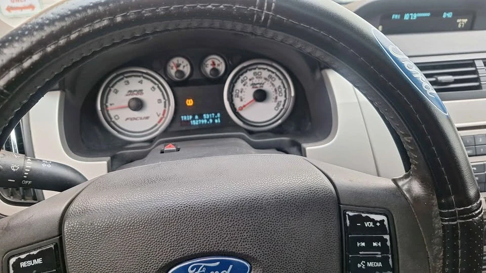 2010 Ford Focus 2nd Gen - Image 4 of 19