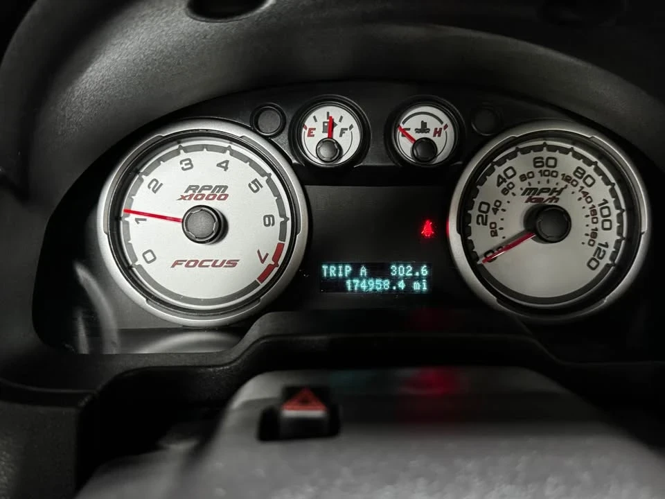 2010 Ford Focus 2nd Gen - Image 7 of 9