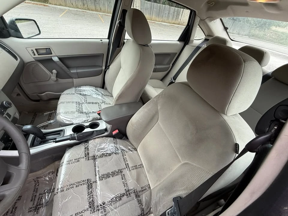 2010 Ford Focus 2nd Gen - Image 9 of 12
