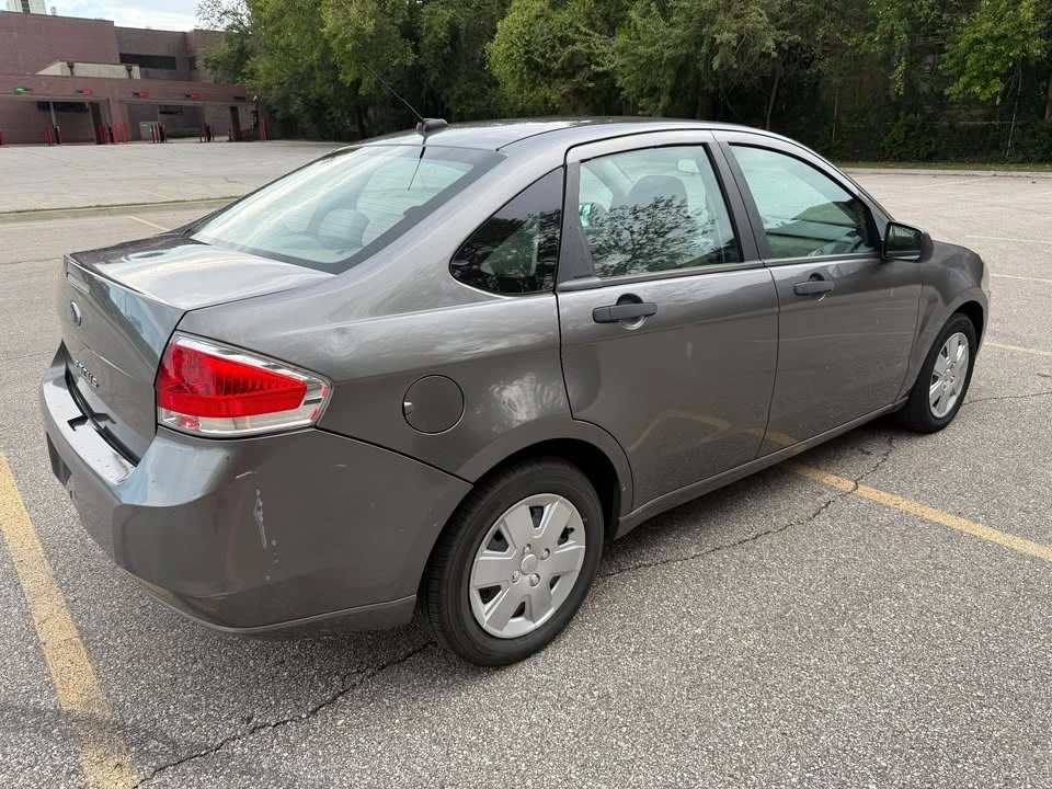 2010 Ford Focus 2nd Gen - Image 5 of 12