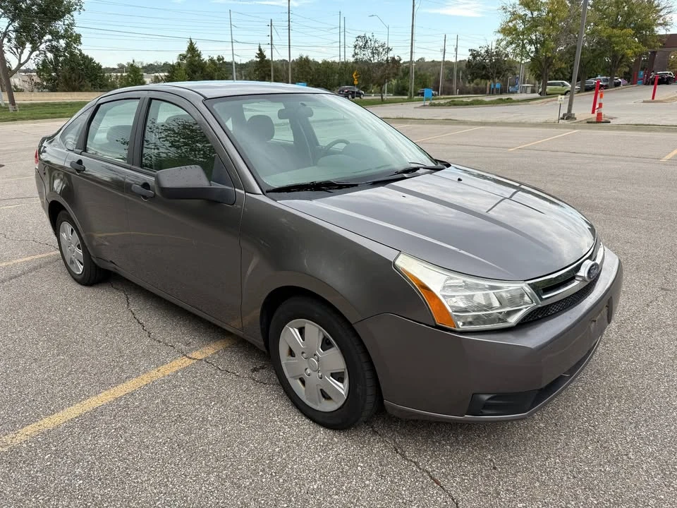 2010 Ford Focus 2nd Gen - Image 7 of 12