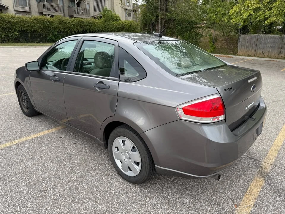2010 Ford Focus 2nd Gen - Image 3 of 12