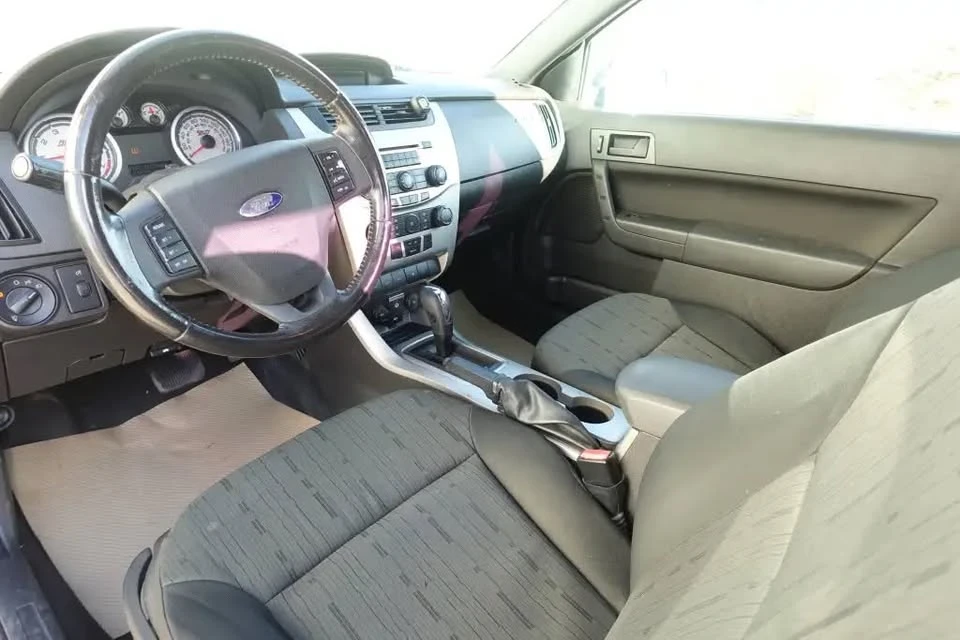 2010 Ford Focus 3rd Gen - Image 2 of 10