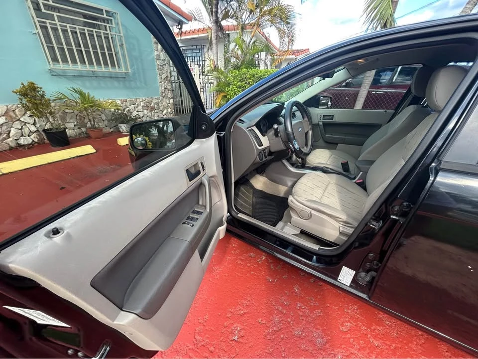 2010 Ford Focus 2nd Gen - Image 12 of 19