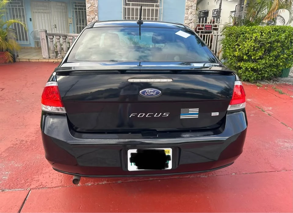 2010 Ford Focus 2nd Gen - Image 2 of 19