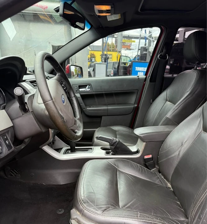 2010 Ford Focus 2nd Gen - Image 4 of 5
