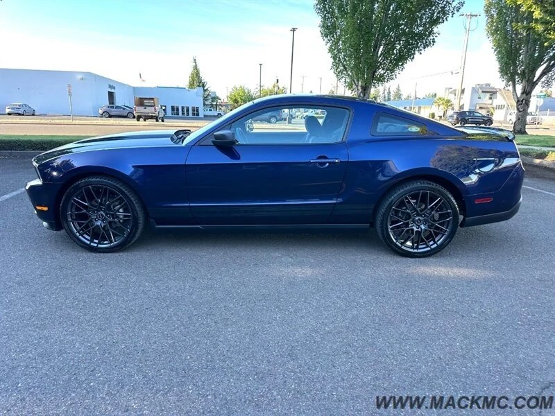 2010 Ford S197 Mustang - Image 9 of 20
