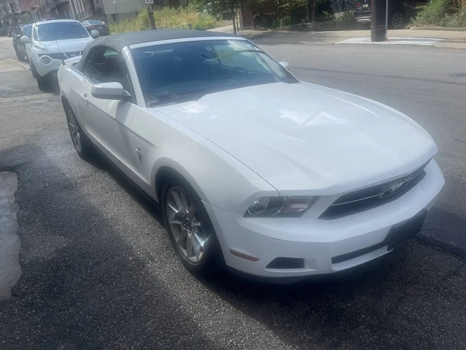 2010 Ford S197 Mustang - Image 10 of 14