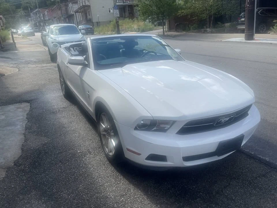 2010 Ford S197 Mustang - Image 3 of 14