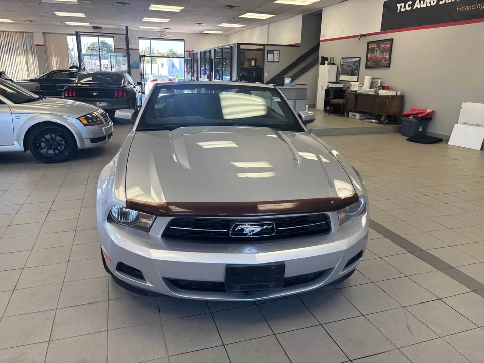2010 Ford S197 Mustang - Image 2 of 12