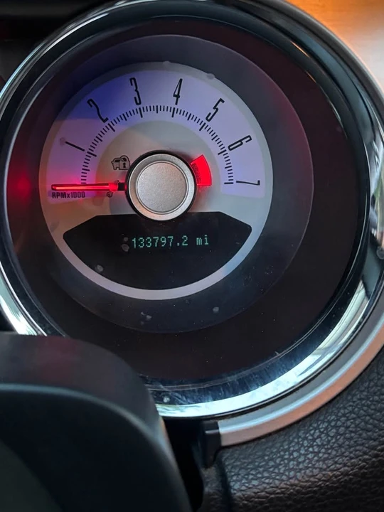 2010 Ford S197 Mustang - Image 11 of 12