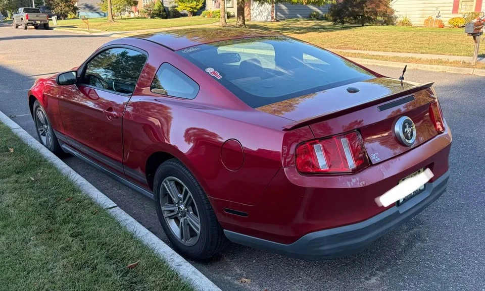 2010 Ford S197 Mustang - Image 3 of 6
