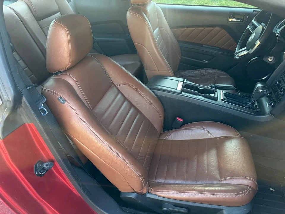 2010 Ford S197 Mustang - Image 5 of 6