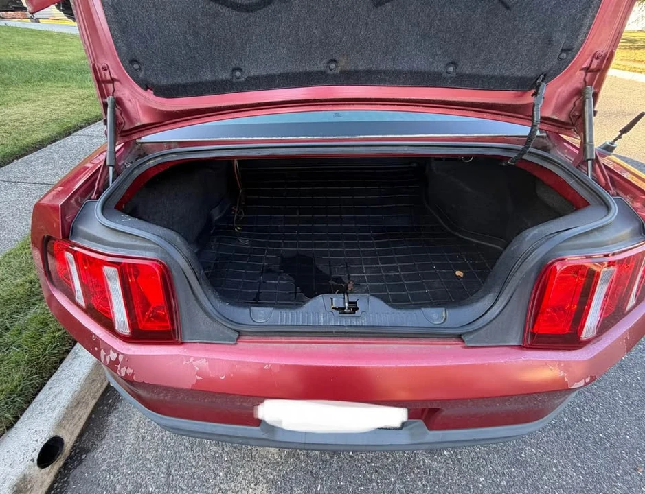 2010 Ford S197 Mustang - Image 6 of 6