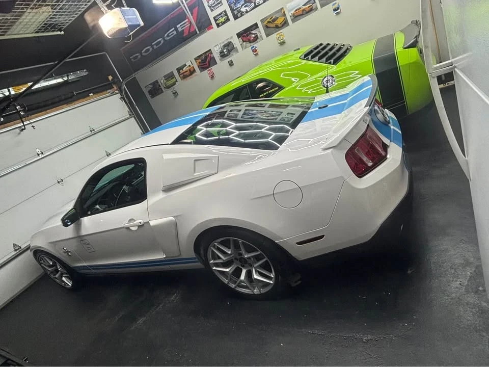 2010 Ford S197 Mustang - Image 9 of 14