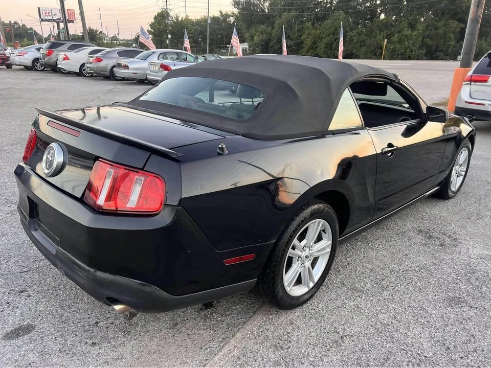 2010 Ford S197 Mustang - Image 5 of 8