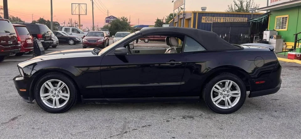 2010 Ford S197 Mustang - Image 3 of 8