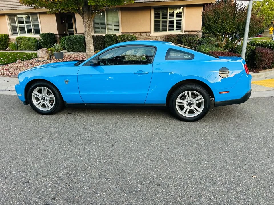 2010 Ford S197 Mustang - Image 5 of 12