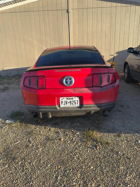 2010 Ford S197 Mustang - Image 4 of 8