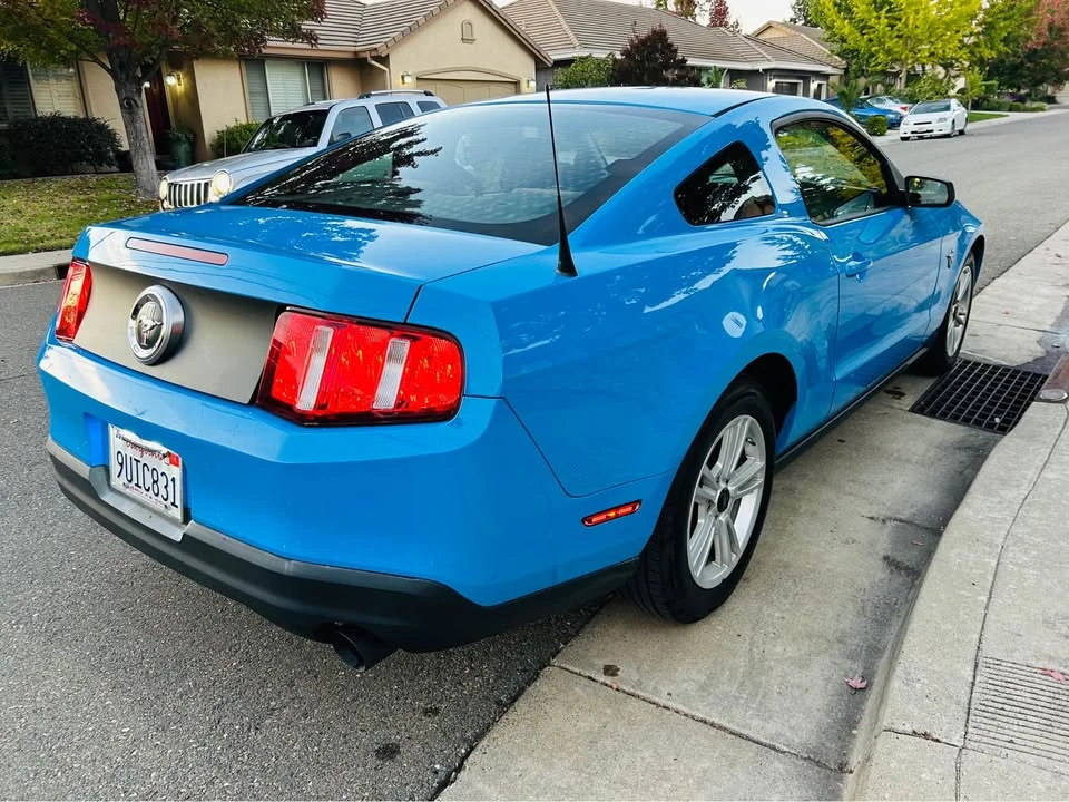 2010 Ford S197 Mustang - Image 4 of 14