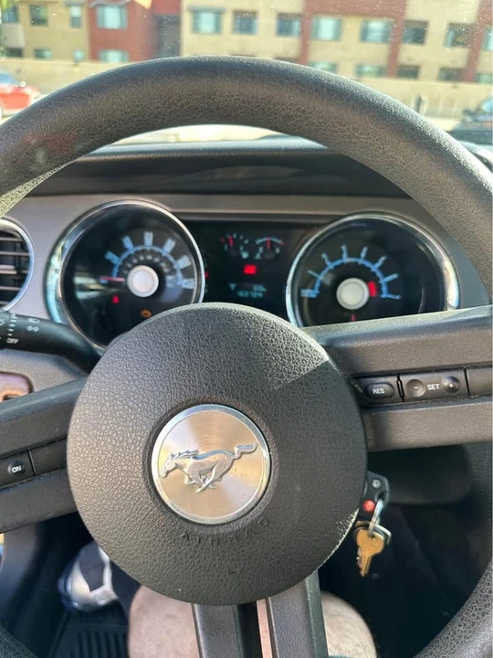 2010 Ford S197 Mustang - Image 3 of 8