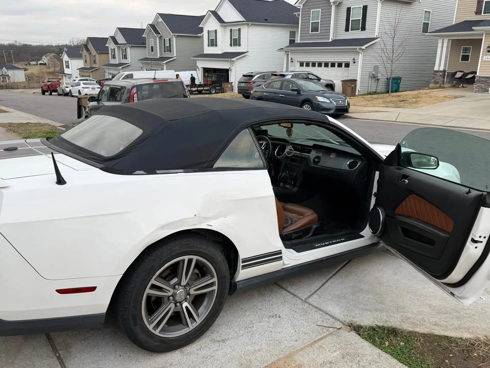 2010 Ford S197 Mustang - Image 7 of 9