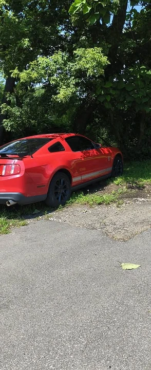 2010 Ford S197 Mustang - Image 2 of 5