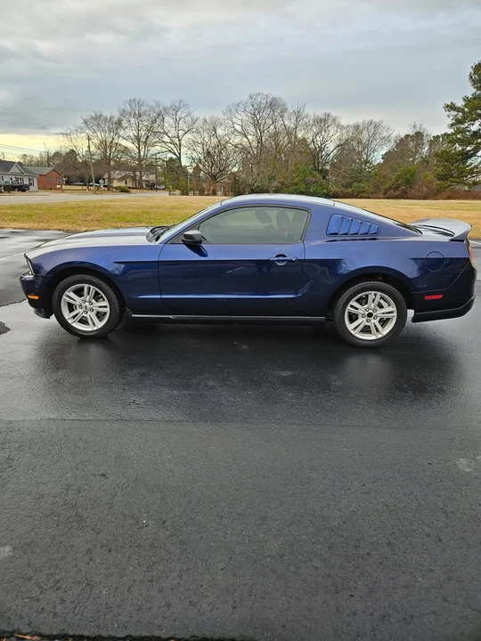 2010 Ford S197 Mustang - Image 6 of 11