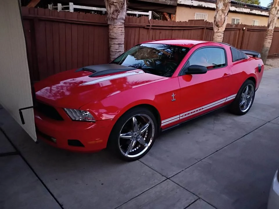 2010 Ford S197 Mustang - Image 2 of 8