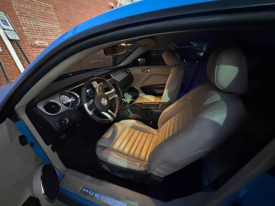 2010 Ford S197 Mustang - Image 9 of 9
