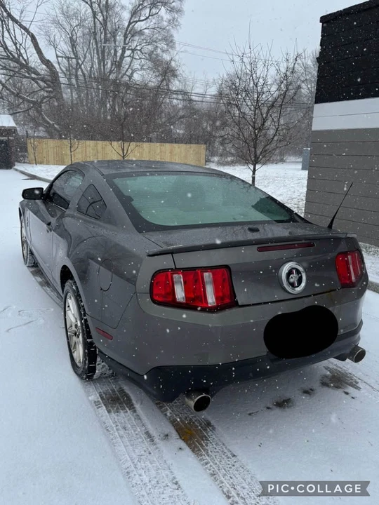 2010 Ford S197 Mustang - Image 4 of 13