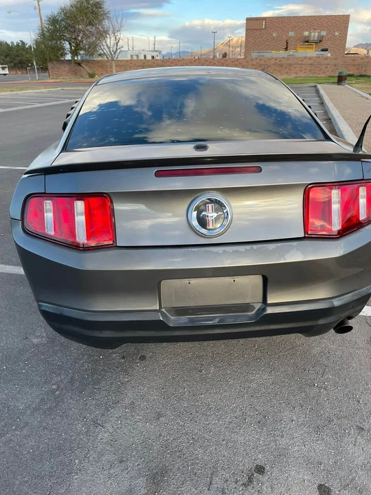 2010 Ford S197 Mustang - Image 14 of 15