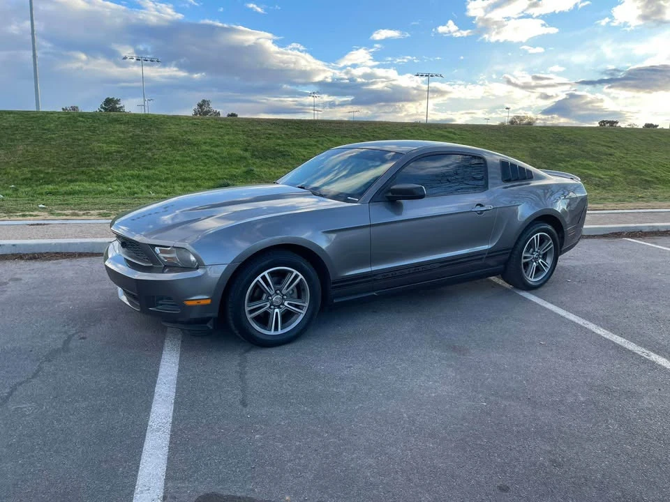 2010 Ford S197 Mustang - Image 10 of 15