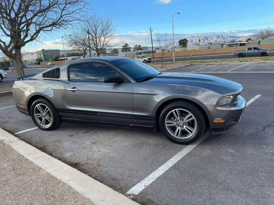 2010 Ford S197 Mustang - Image 8 of 15