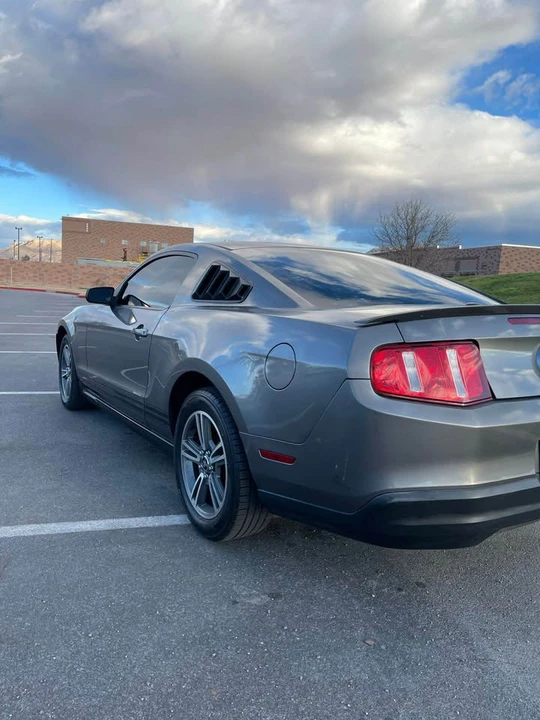 2010 Ford S197 Mustang - Image 9 of 15
